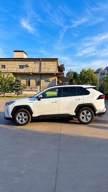 Toyota RAV4: 2019 г., 2.5 л, Автомат, Гибрид, Кроссовер — 8