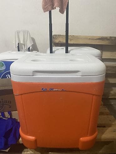 mini refrigerator: Портативный термоконтейнер на колёсах с выдвижной ручкой. - Объем — 2