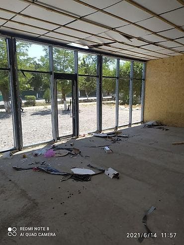 Панорамное остекление для коммерческого помещения - Фасадная линия из