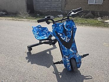 Детские самокаты: Детский электрокар, Б/у — 2