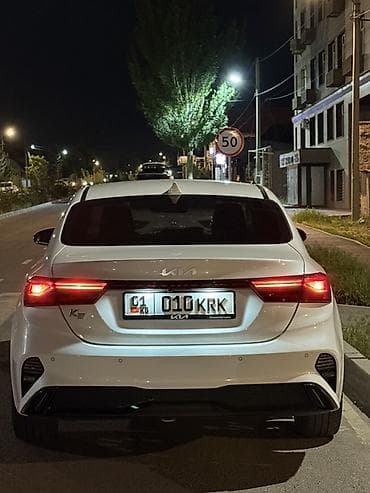 Kia K3: 2021 г., 1.6 л, Вариатор, Бензин, Седан