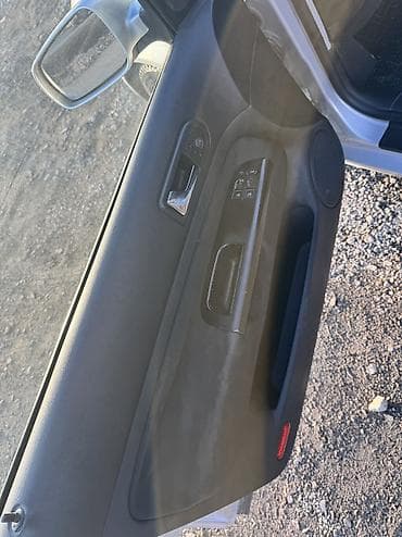 купить венто: Volkswagen Golf: 2001 г., 1.6 л, Автомат, Бензин, Хэтчбэк — 8