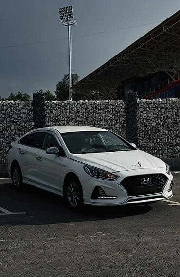 Hyundai Sonata: 2017 г., 2 л, Автомат, Газ, Седан — 2