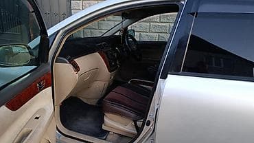 sprinter 2 7: Toyota Ipsum: 2003 г., 2.4 л, Автомат, Бензин, Минивэн — 5