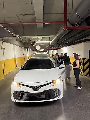 кузов портерге: Toyota Camry: 2018 г., Автомат, Бензин, Седан — 2