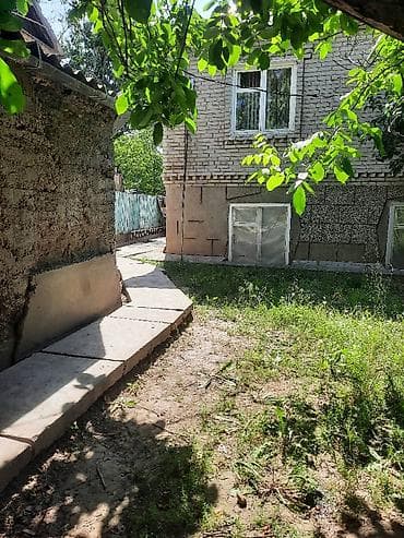 дома киргизия 1: 📍 ж/м Киргизия 1 🔘3-комнатный 🔘Этажи 2 🔘90² Продается дом с — 2