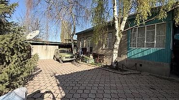 дом на колосах: Продается дом в центре Беловодска, 7 минут до центра. Тупиковая улица — 1