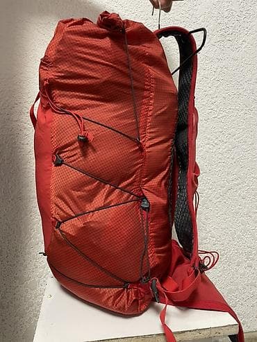 Рюкзак Salomon XA 35 для любителей ультралайт хайкинг / трекинга