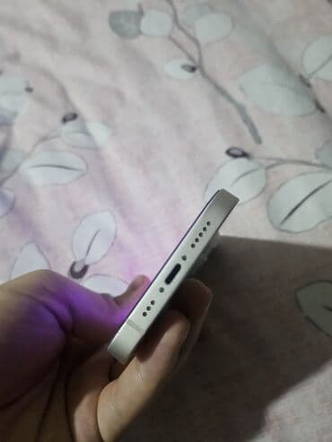 iphone 19: IPhone 13, Б/у, 128 ГБ, Белый, Чехол, 77 % — 7