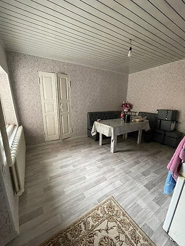 короб дома: Продаётся просторный частный дом. Планировка и комнаты: - Большая — 5