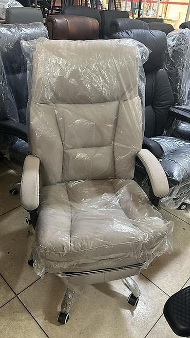 обито: Офисное кресло, С колесиками, цвет - Черный, Экокожа — 3