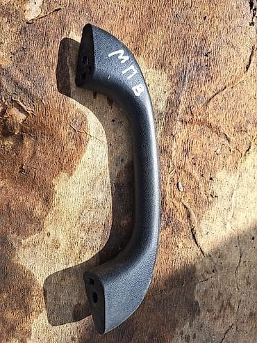 Автозапчасти: Ручка багажника Дверная ручка Mazda Б/у, Оригинал — 1