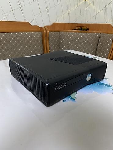 Xbox: Xbox 360 Slim — полный комплект. Что входит: - Консоль Xbox 360 Slim — 5