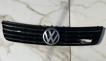 pass: Решетка радиатора Volkswagen 2000 г., Б/у, Оригинал — 1