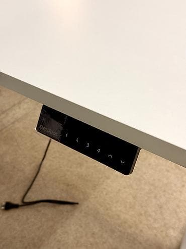 projector screen: Офисный стол, Новый, Регулируемый, цвет - Белый, Прямоугольный — 2