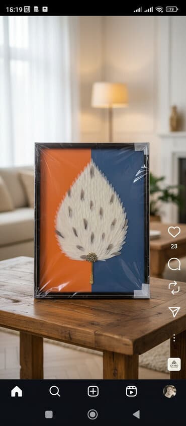 курак надом: Декоративная картина с перьями в раме. - Композиция: объемный веер из — 1