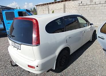 бардачок стрим: Honda Stream: 2002 г., 2 л, Автомат, Газ, Минивэн — 6