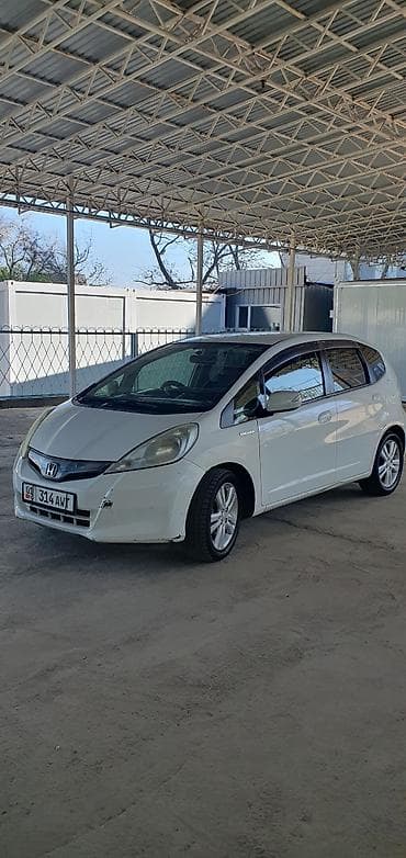 honda s2000: Honda Fit: 2013 г., 1.3 л, Вариатор, Гибрид, Хэтчбэк — 3