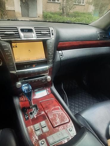 maxima j30: Lexus LS: 2010 г., 4.6 л, Автомат, Седан — 8