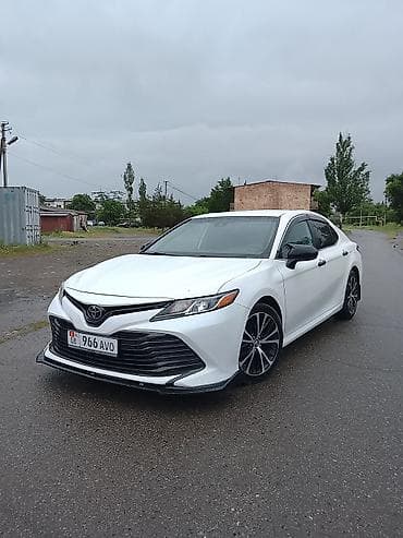 Toyota Camry: 2018 г., 2.5 л, Автомат, Бензин, Седан