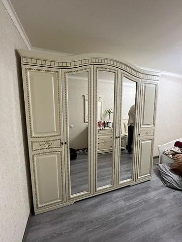 классический костюм мужской: Спальный гарнитур в классическом стиле, цвет слоновая кость с — 2