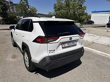 Транспорт: Toyota RAV4: 2021 г., 2.5 л, Автомат, Гибрид, Кроссовер — 4