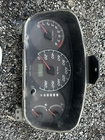 bmv e32: Щиток приборов Toyota — 1