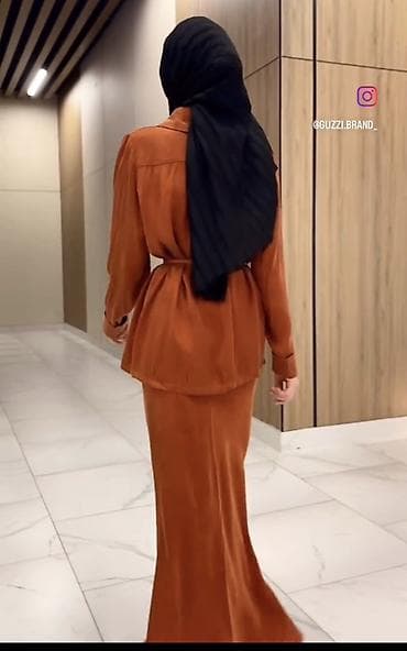 трикотажные костюмы: Женский комплет жакет + длинная юбка - Цвет: терракотовый. - Комплект — 2