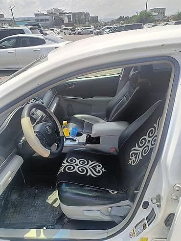 Toyota Camry: 2013 г., 2.5 л, Автомат, Гибрид, Седан — 7