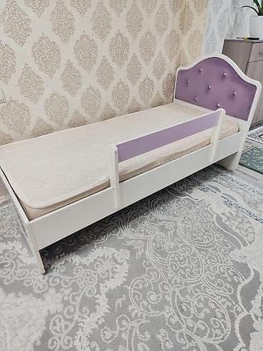 двухъярусные кроват бу: Детская односпальная кровать с мягким изголовьем и бортиком - Размер — 1