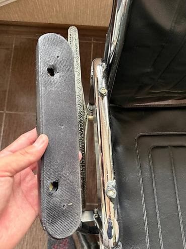 Инвалидные коляски: Продаю ивалидную коляску складная, прогулочная.Б/У - Рама из — 3