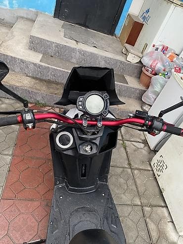 Кумурска мотороллер: Скутер 50–125 см³ (визуально класс 50 куб.) в спортивном обвесе — 9