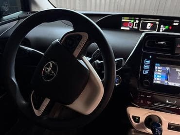Продажа авто: Toyota Prius: 2018 г., 1.8 л, Вариатор, Гибрид, Хэтчбэк — 9