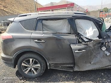 tayota 4 runner: Toyota RAV4: 2018 г., Автомат, Бензин, Кроссовер — 4