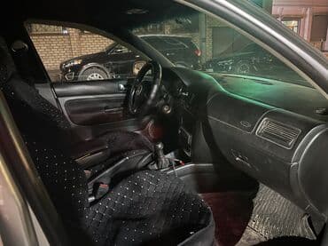 продажа авто в бишкеке срочно: Volkswagen Golf: 2001 г., 1.6 л, Механика, Бензиновая, Хэтчбэк — 3