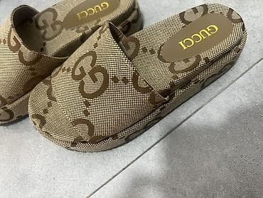 Сандалдар жана шлепкалар: Босоножкалар, 37, Gucci, Жаңы, түсү - Саргыч боз, Өзү алып кетүү — 2