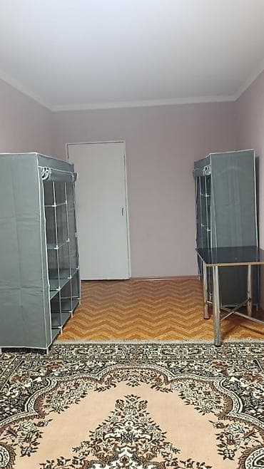 гор баня: Сдаётся комната. - Просторное прямоугольное помещение с окном в пол — 2
