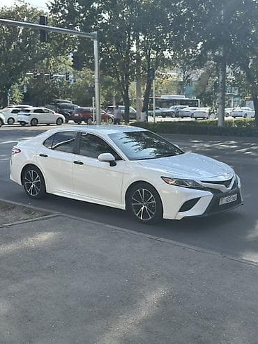 2 8: Toyota Camry: 2018 г., 2.5 л, Автомат, Бензин, Седан — 6