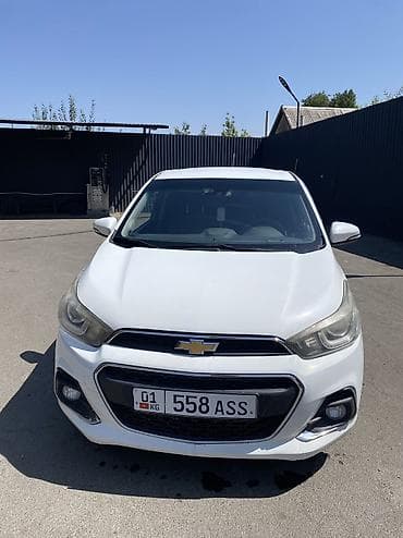 водный мотоцикл: Chevrolet Spark: 2016 г., 1 л, Вариатор, Бензин, Хэтчбэк — 3