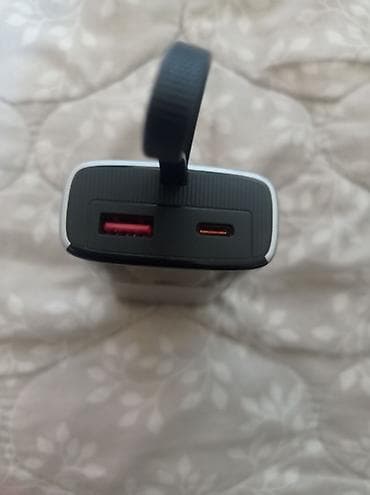 30: Повербанк TECHLUM 10000 мА·ч - Емкость: 10000 мА·ч - Быстрая зарядка — 3