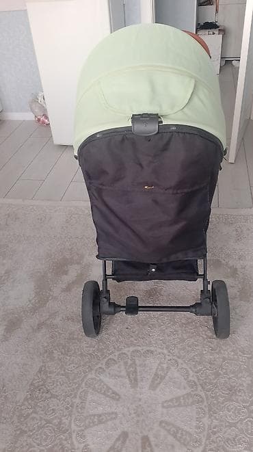 коляска сатам: Прогулочная коляска - Просторное сиденье с мягкой прошивкой и — 5