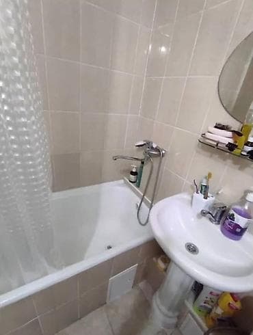 кв 8 мкр: 2 комнаты, 43 м², 104 серия, 1 этаж, Косметический ремонт — 1