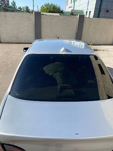 күзгү: Nissan Primera: 2001 г., Седан — 6