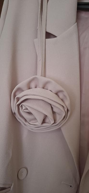 Женская одежда: Женский пиджак оттенка пудрово‑розовый (нюд/бледно‑розовый). - — 3