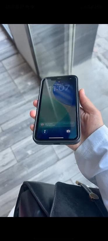 IPhone 11, Б/у, 64 ГБ, Чехол, 75 %