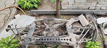 Задняя подвеска/подрамник в сборе для легкового авто. Состав: -