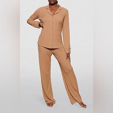 armani code: Пижамный комплект SKIMS Soft Lounge (рубашка + брюки), цвет кэмел — 3