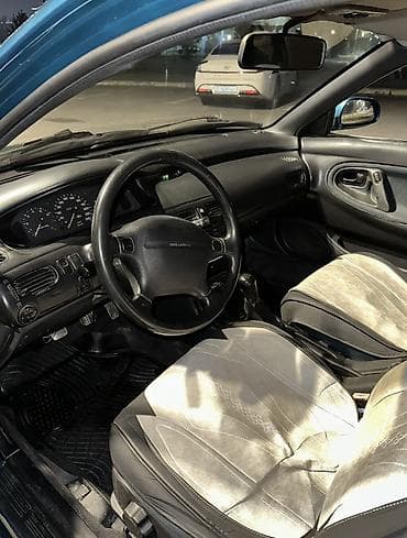mazda 3: Mazda 626: 1995 г., 1.8 л, Механика, Бензин, Лифтбек — 6