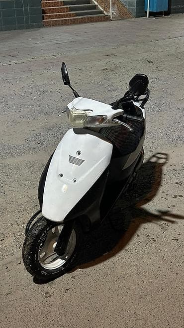 Унаа: Кичи мопед Suzuki, 50 куб. см, Бензин, Колдонулган, Бөлүп төлөө менен — 2