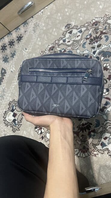 школьные рюкзаки б у: Мужская сумка через плечо Dior, темно‑синяя Состояние как новое! — 3